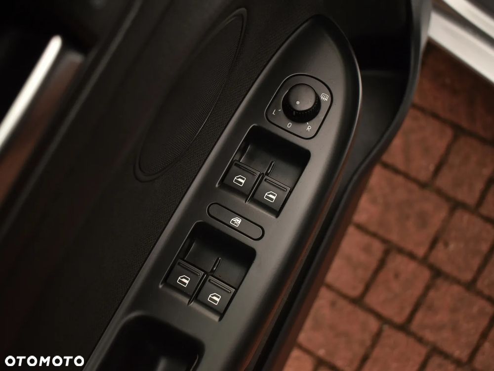 Volkswagen Golf Plus - 18