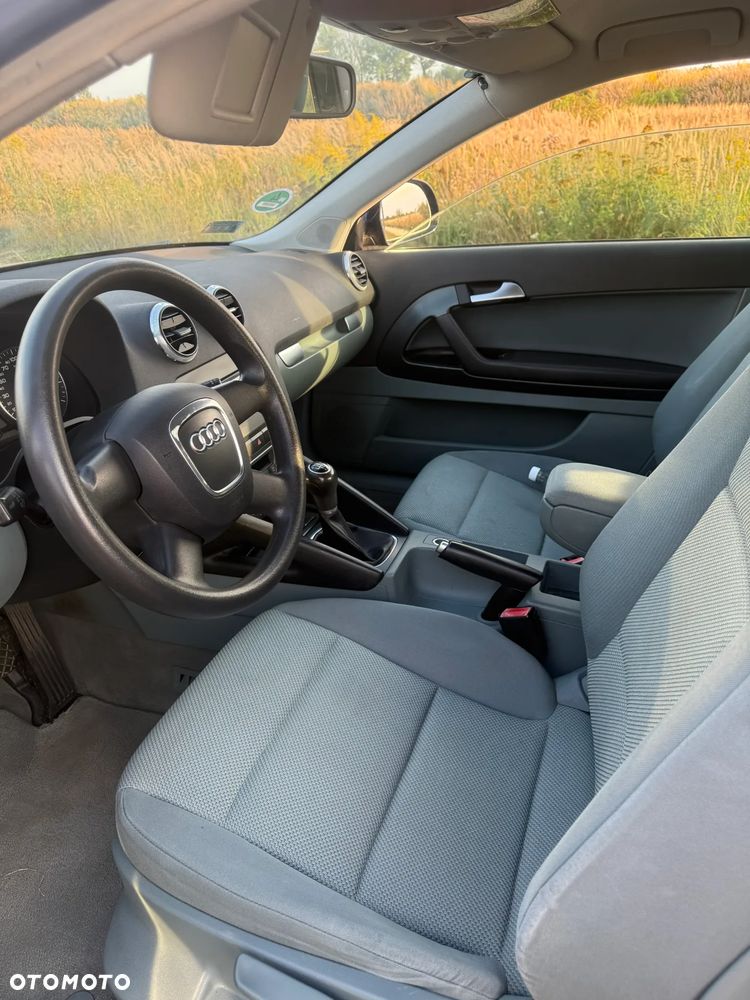 Audi A3 3-drzwiowe 1.6 Ambiente - 6