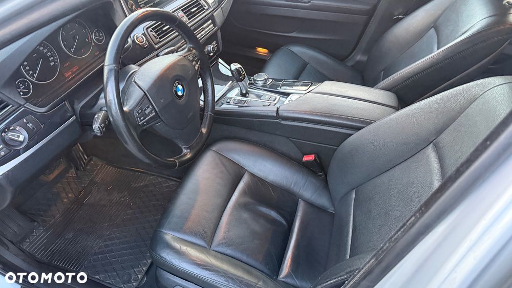 BMW Seria 5 525d Luxury Line - 7
