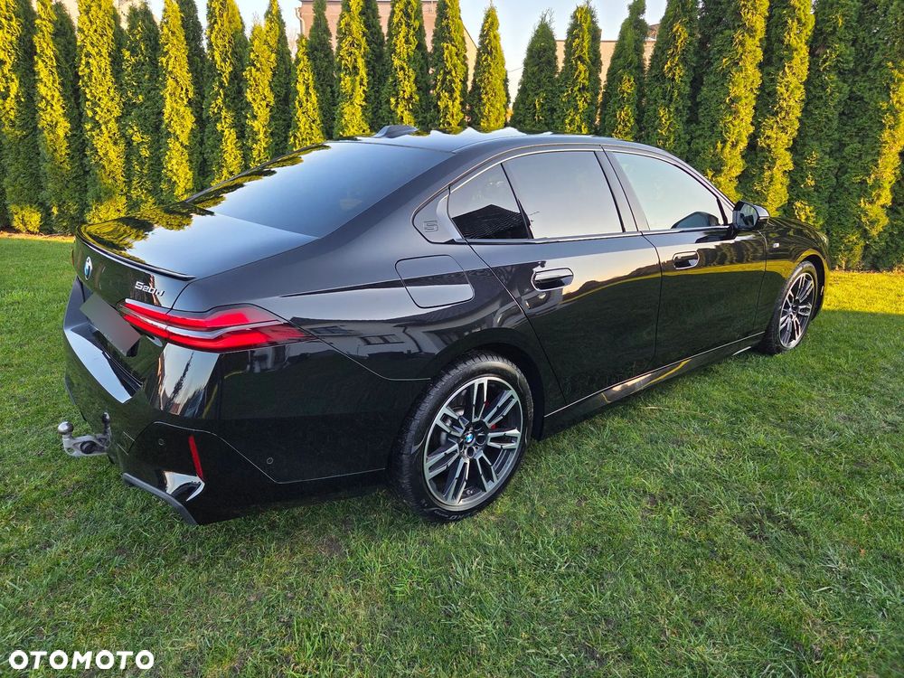 BMW Seria 5 520d xDrive - 12