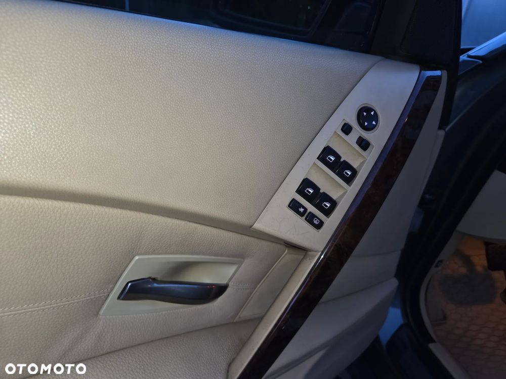 BMW Seria 5 - 10