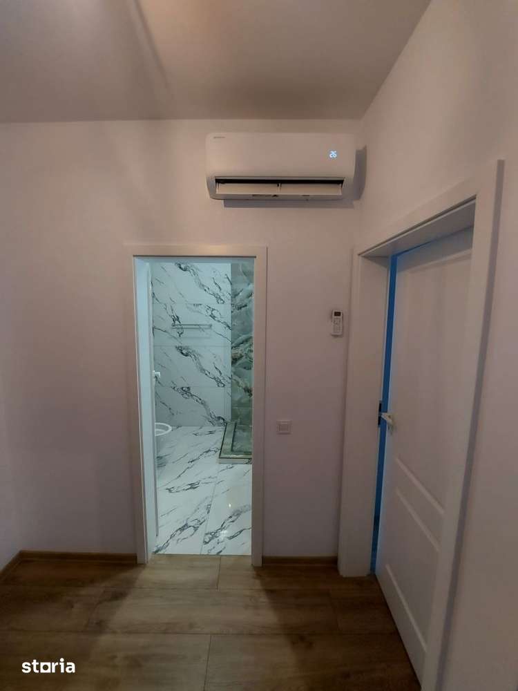 Apartament cu 3 camere,etaj intermediar,parcare subterana,zona Cetati — fotografia 3