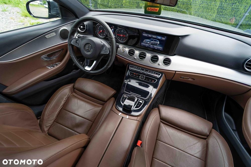 Mercedes-Benz Klasa E - 15
