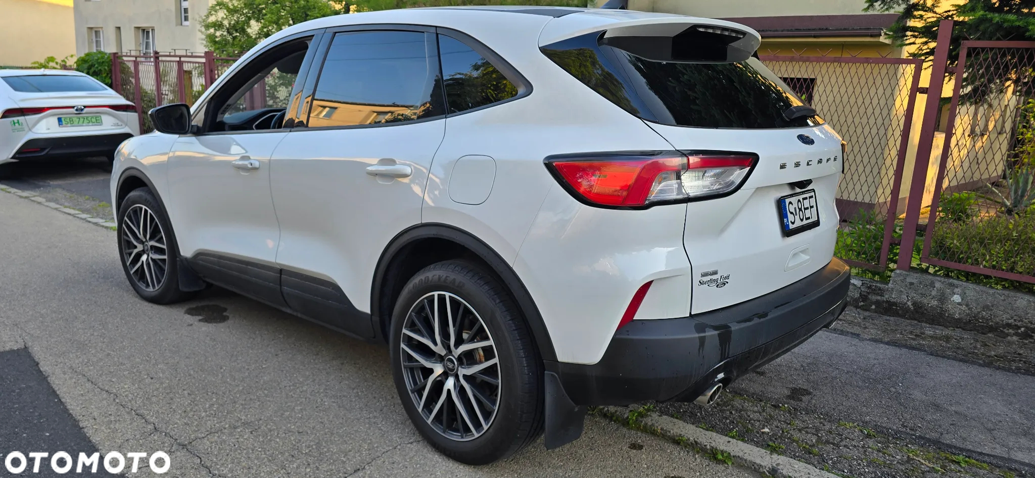Ford Kuga 2.5 FHEV AWD Titanium - 9