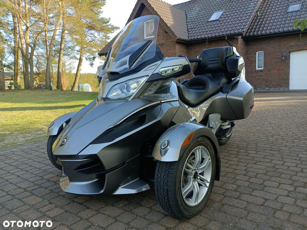 Can-Am Spyder - 1