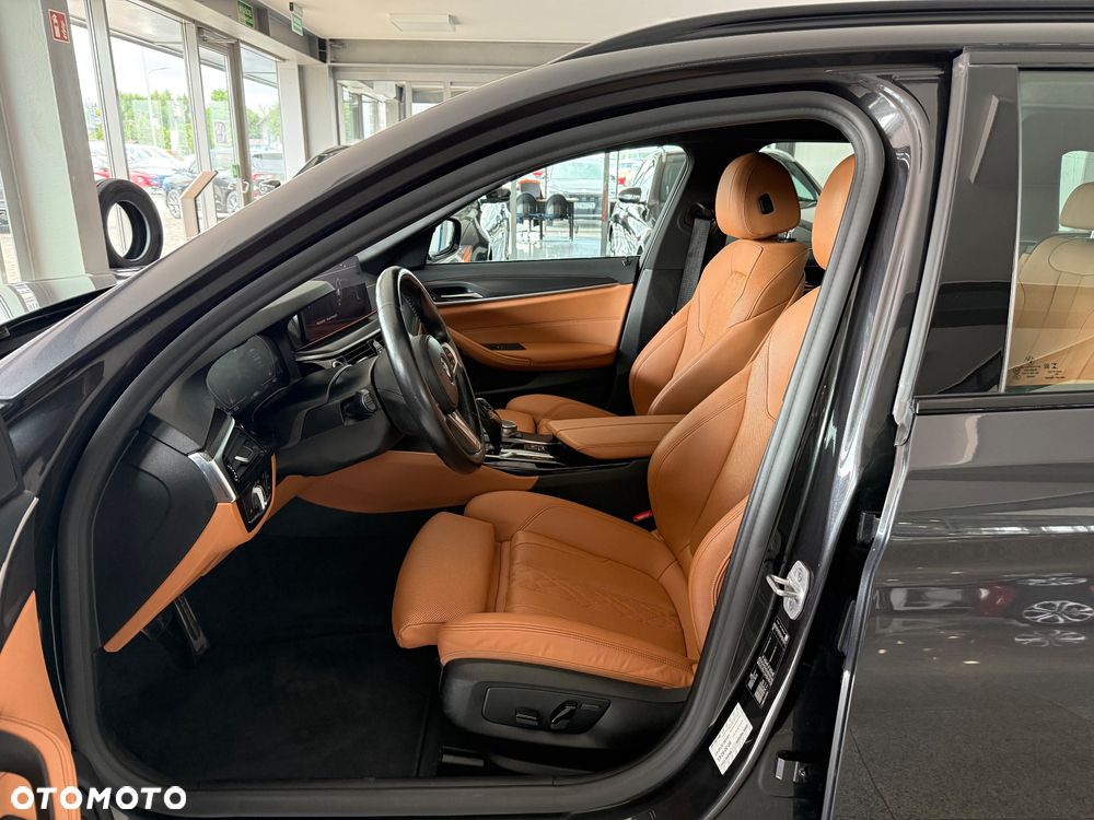 BMW Seria 5 520d M Sport sport - 18