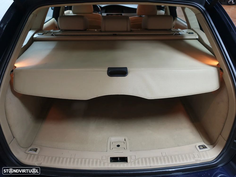 BMW 525 dA Touring - 10