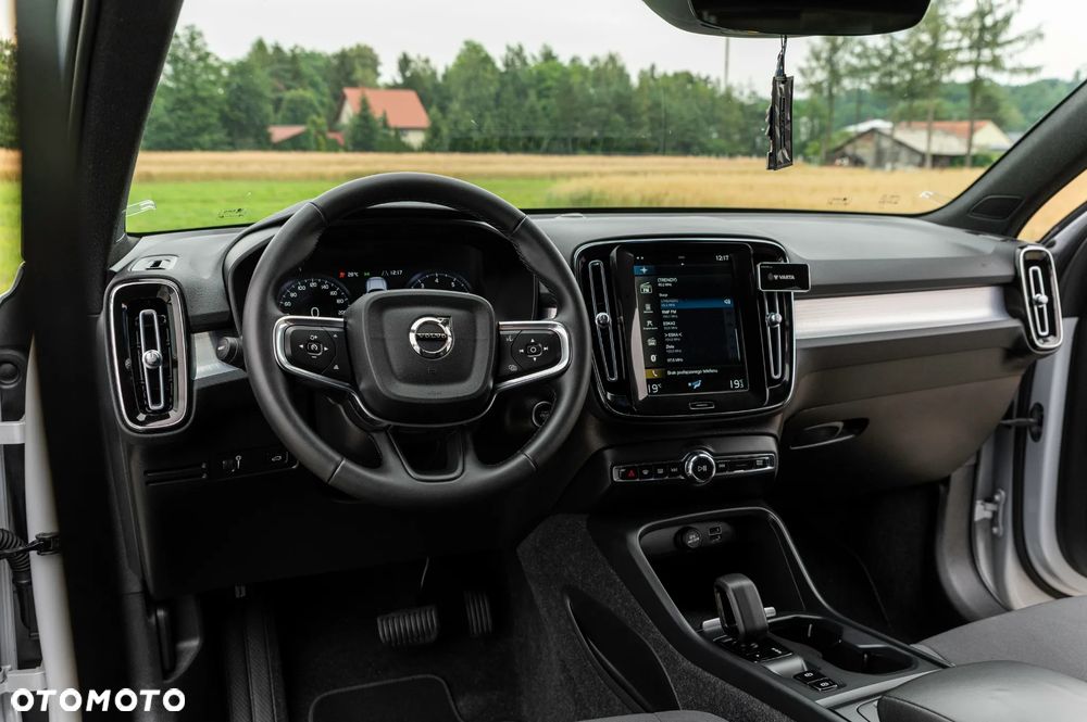 Volvo XC 40 - 35