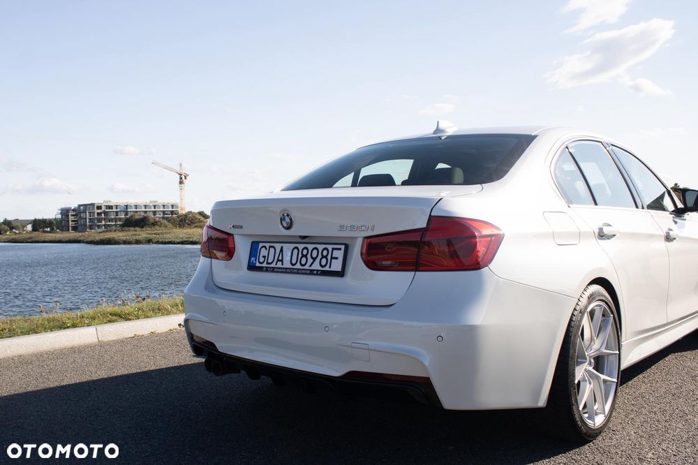 BMW Seria 3 330i GPF xDrive M Sport - 6