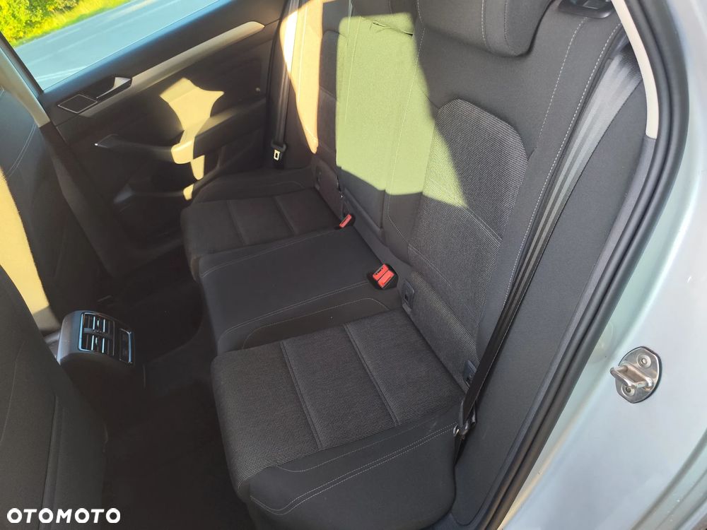 Volkswagen Passat 2.0 TDI SCR Comfortline - 21