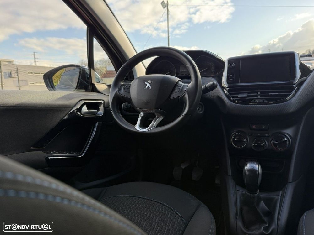 Peugeot 208 PureTech 82 Start & Stop Style - 11