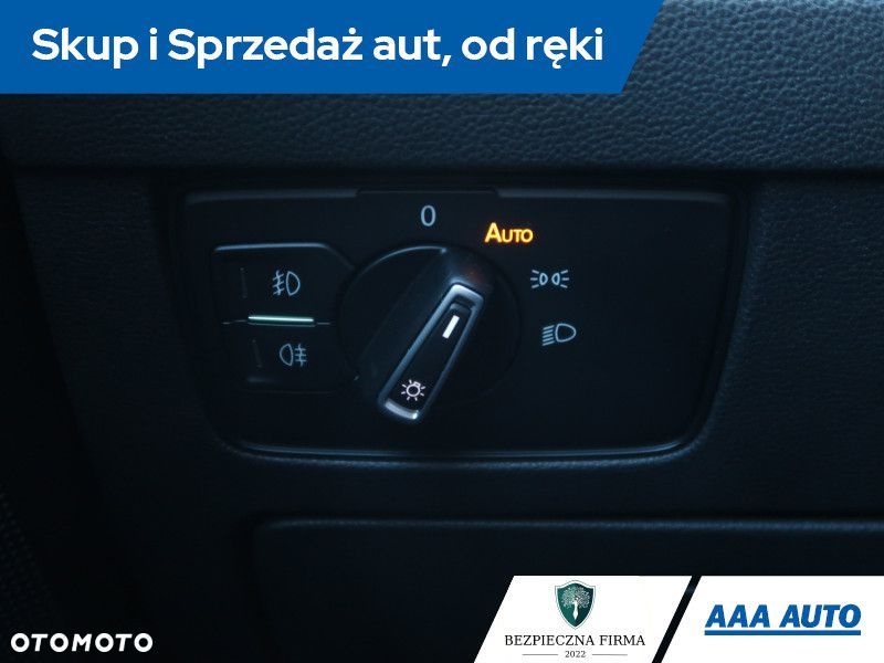 Volkswagen Passat Variant - 15