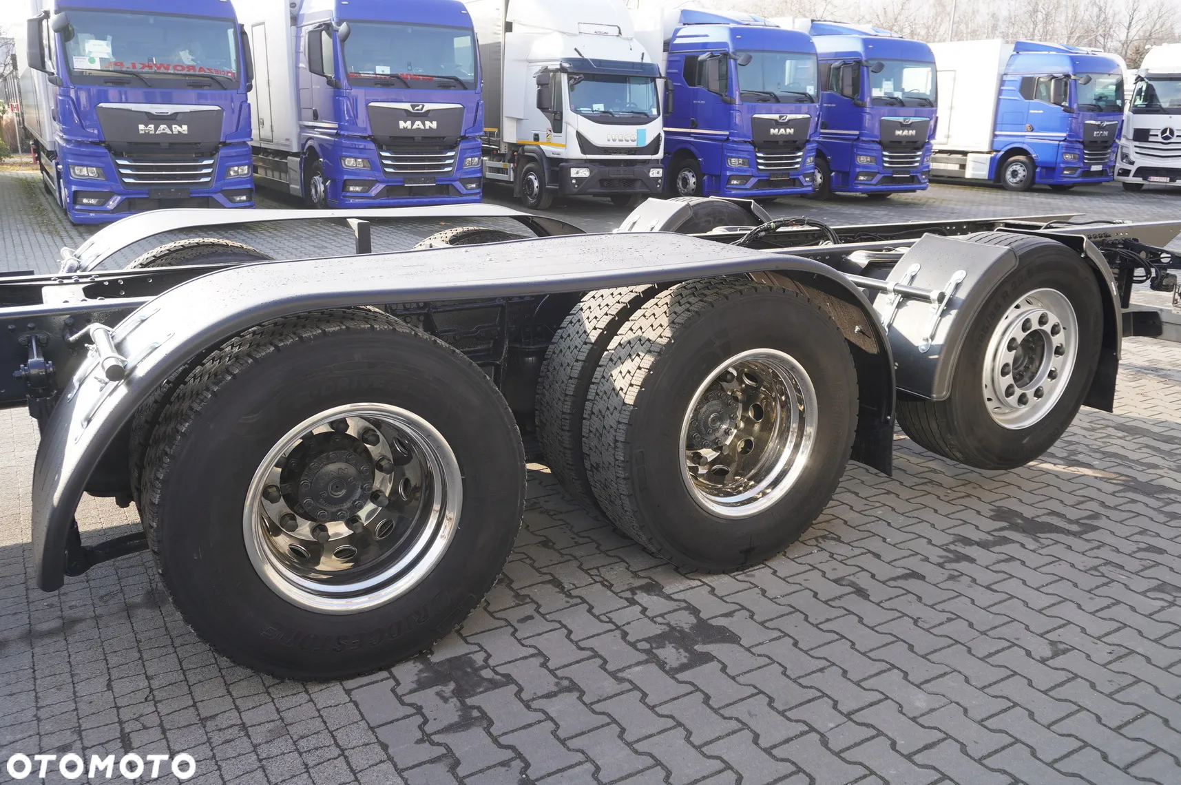 MAN TGX 35.580 E6 8x4/4 - rama do zabudowy 8,8m - 13