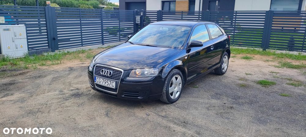 Audi A3 3-drzwiowe 1.6 Ambiente - 1