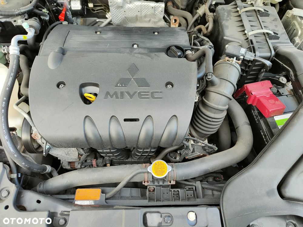 Mitsubishi Lancer 1.8 Intense - 6