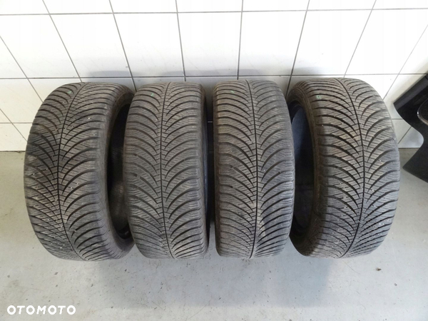 OPONY GOODYEAR VECTOR 4 SEASONS GEN-2 225/45 R17 7,30MM 7,55MM 5,20MM 2019