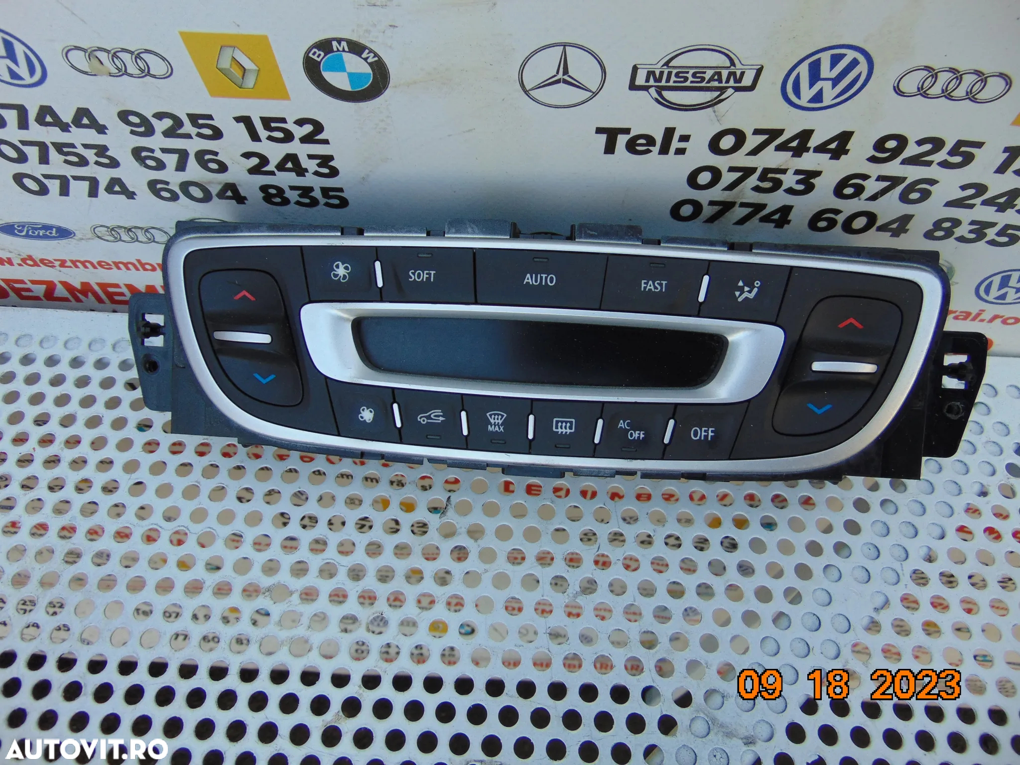 Panou climatronic Renault Scenic 3 an 2009-2016 megane 3 comenzi ac clima climatronic dezmembrez sc - 2