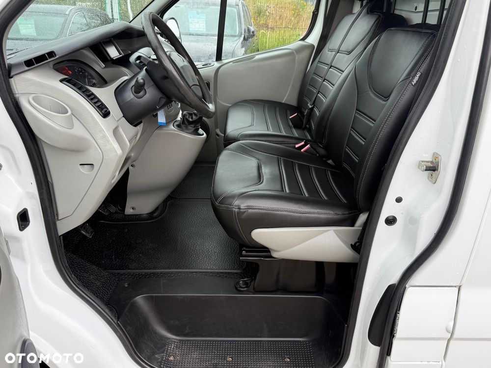 Renault Trafic - 22