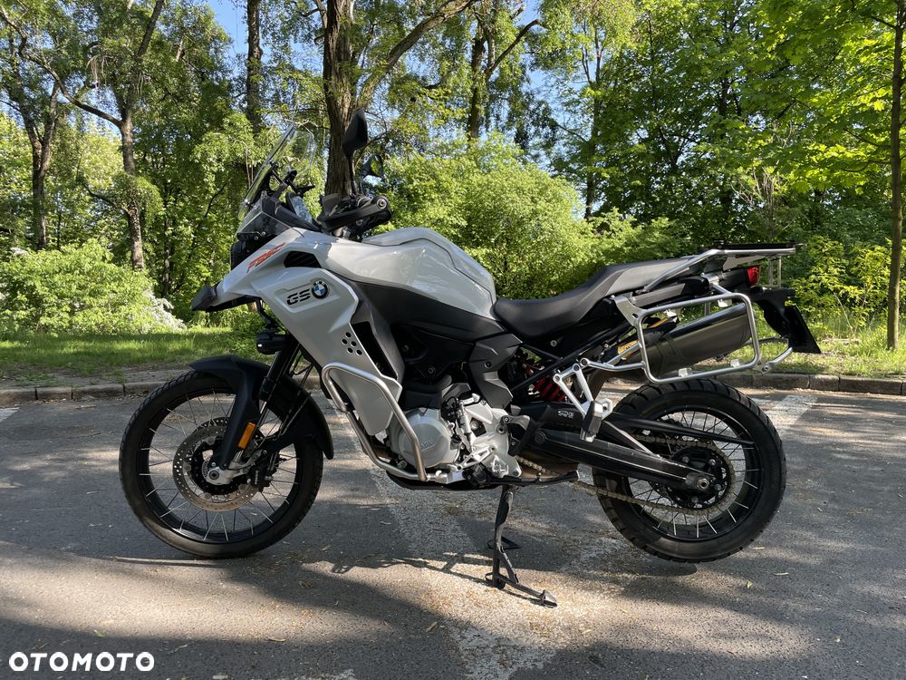 BMW F - 13