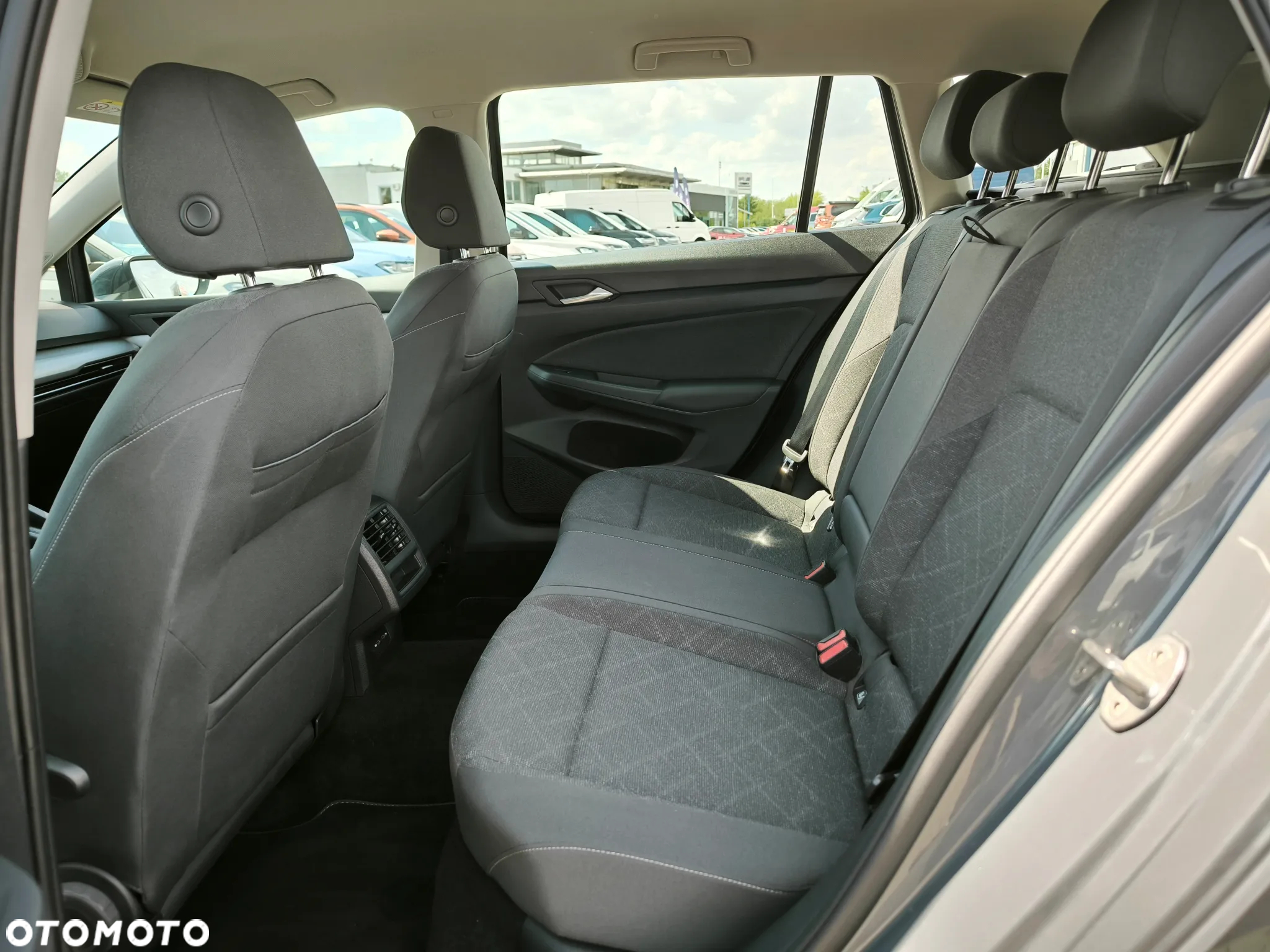 Volkswagen Golf VIII 2.0 TDI Life - 15