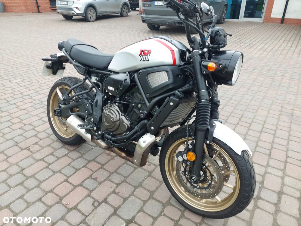 Yamaha XSR - 8