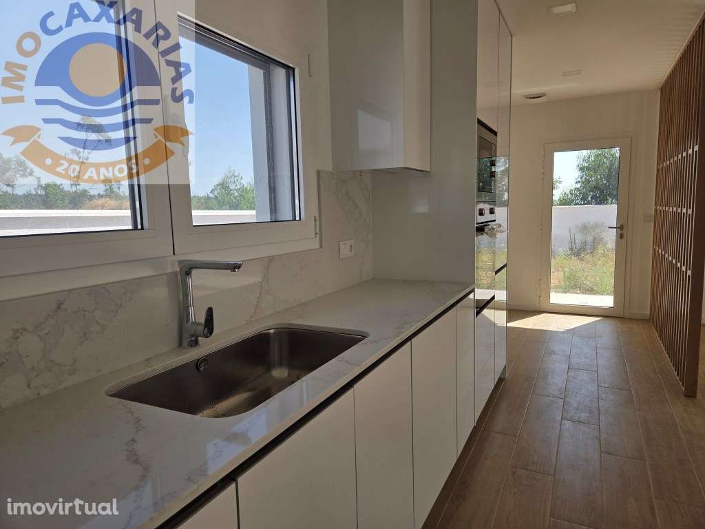 MORADIA NOVA - Grande imagem: 3/58