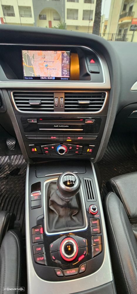 Audi A4 2.0 TDI Business Line Sport - 17