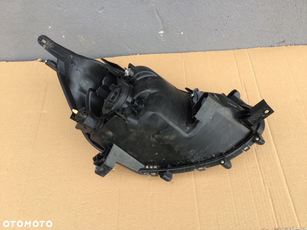 Lampa przednia lewa Mitsubishi Space Star ll 2 - 2