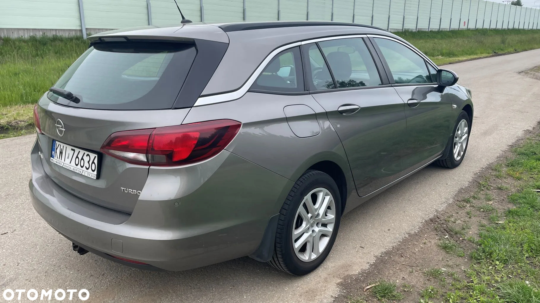 Opel Astra V 1.4 T Enjoy - 5