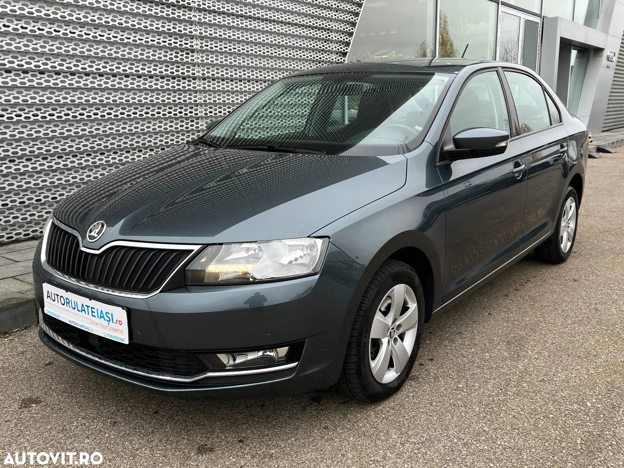 Skoda RAPID 1.0 TSI DSG Style - 8
