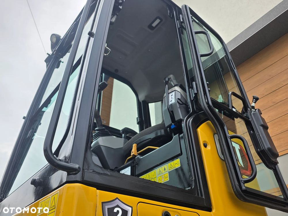 Caterpillar CAT 302.7 CR mini koparka szybkozłącze 3 łyżki piękna serwisowana 1 wł JCB sprowadzona w oryginale - 39