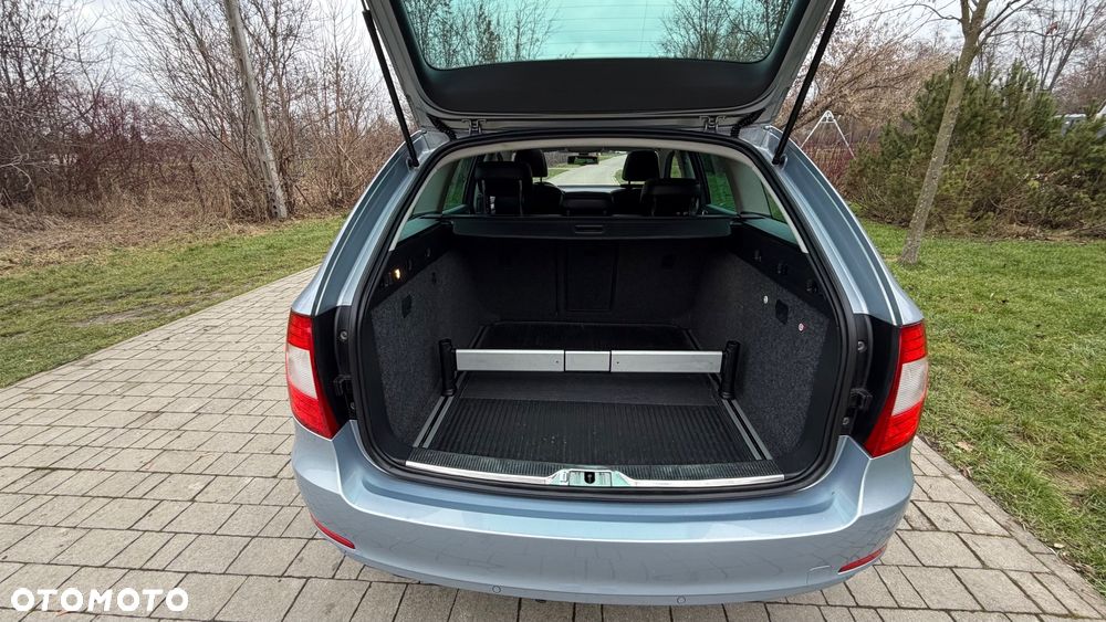 Skoda Superb 2.0 TDI DSG Ambition - 10