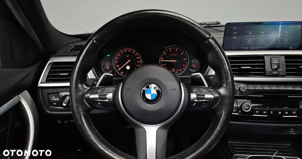 BMW Seria 3 330i xDrive Edition M Sport Shadow - 12