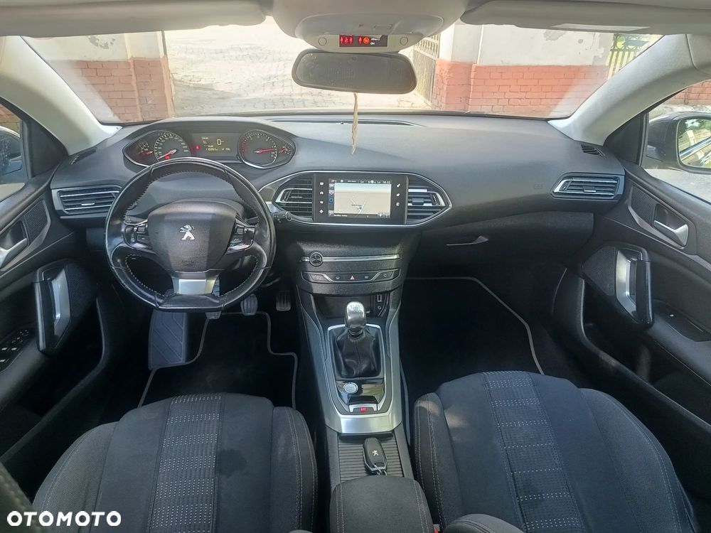 Peugeot 308 1.6 BlueHDi Allure S&S - 5