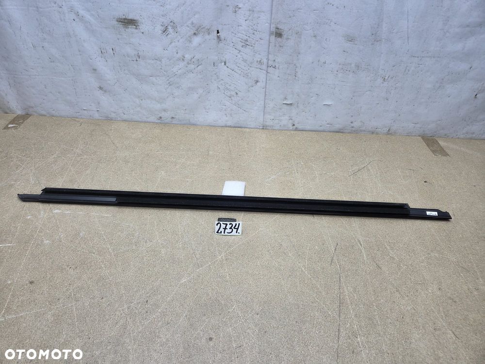 BMW 3 G20,G21 LISTWA DRZWI USZCZELKA SZYBY lewy przód 51337465149 - 2
