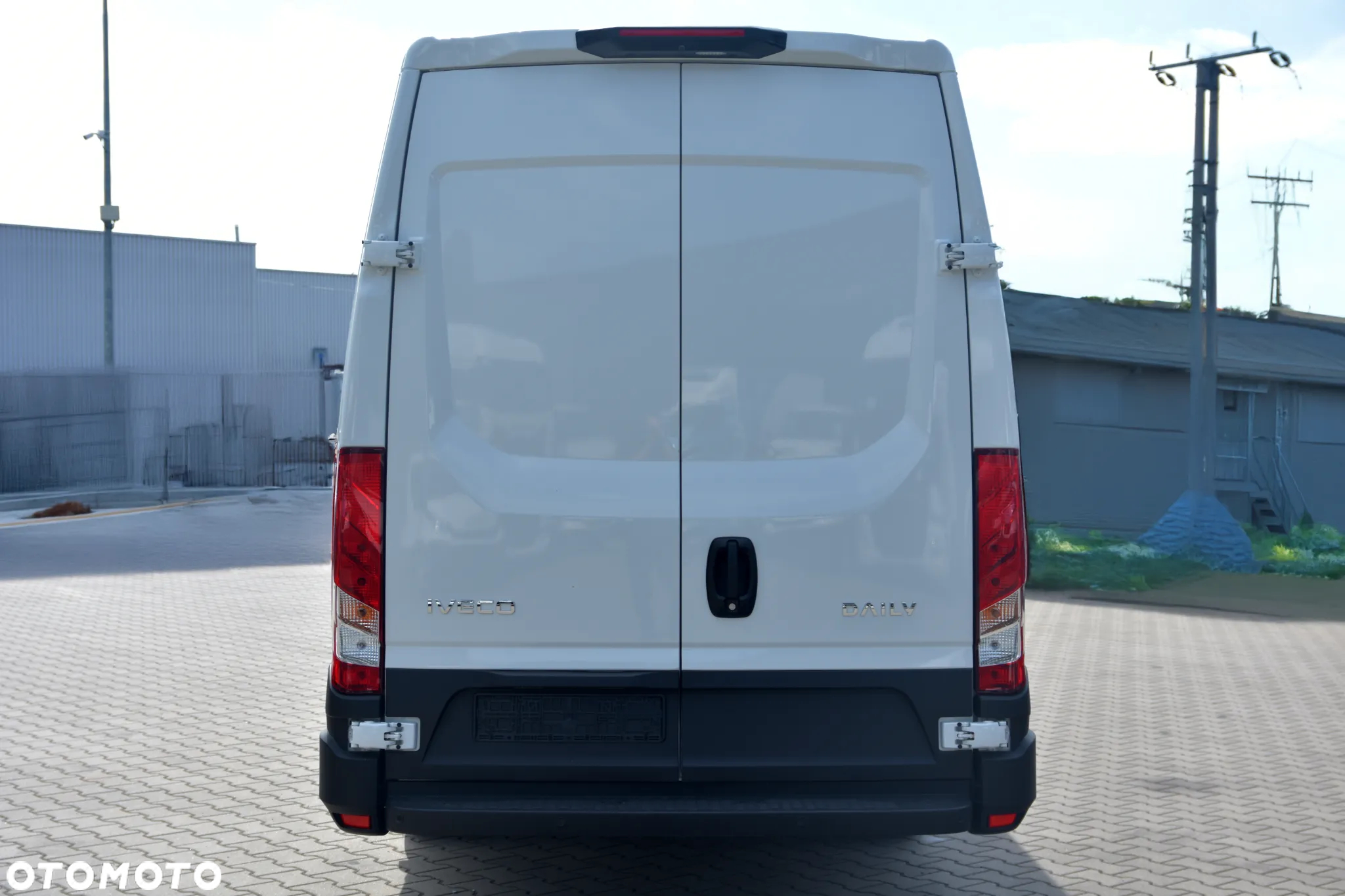 Iveco Daily 35S18 180KM 16m3 - 5