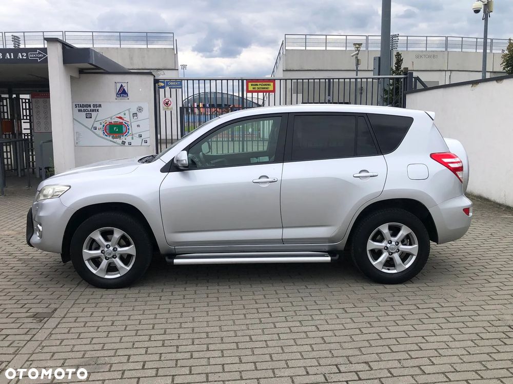 Toyota RAV4 - 11