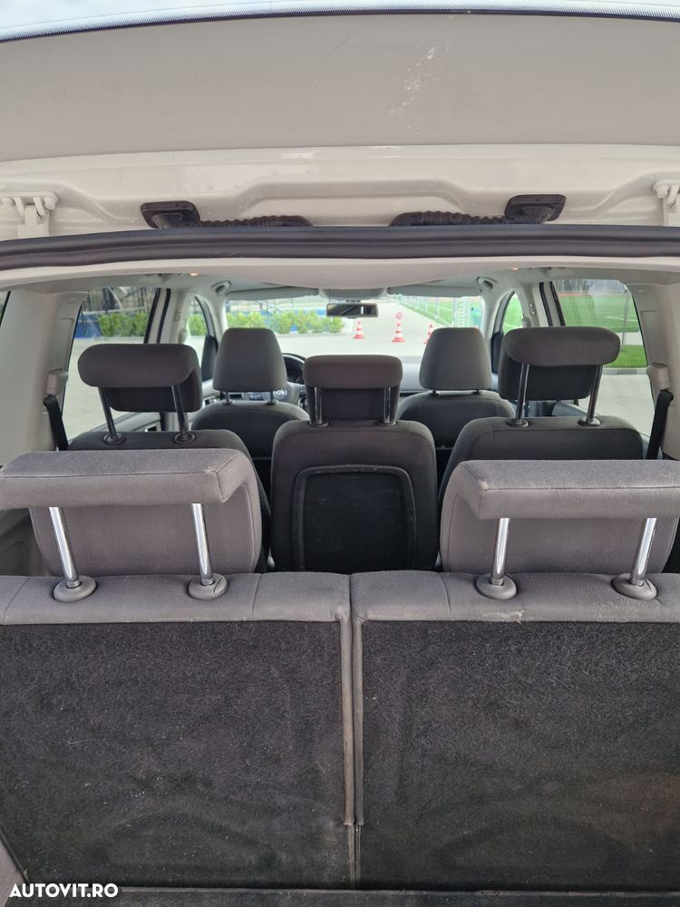 Volkswagen Touran 2.0 TDI DPF DSG Highline - 22