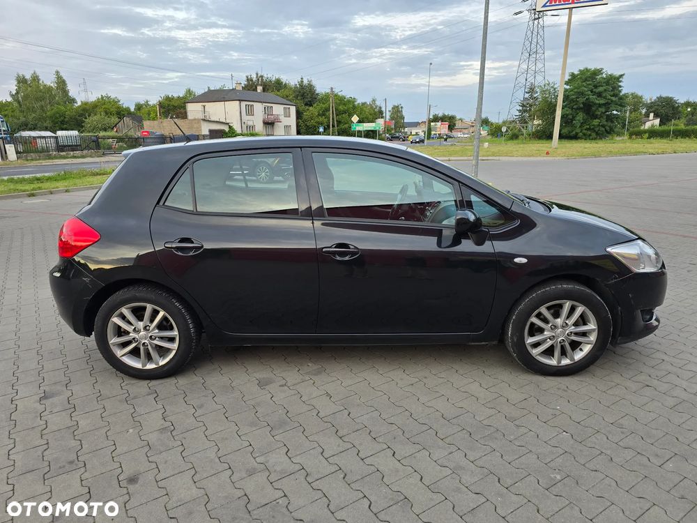 Toyota Auris 1.6 Life - 4