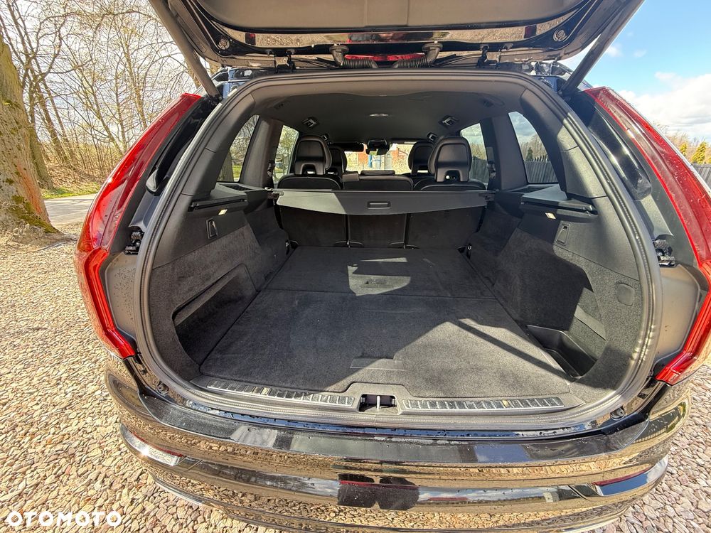 Volvo XC 90 D5 SCR AWD R-Design - 28