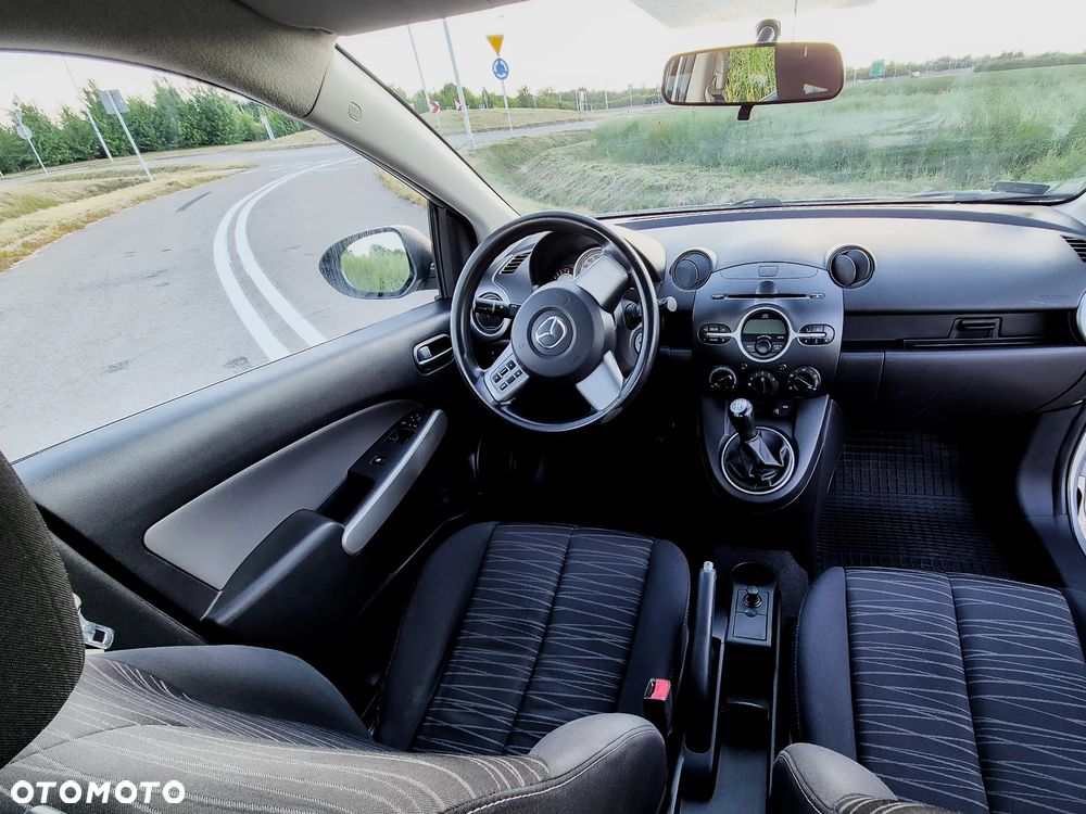 Mazda 2 1.3 Dynamic - 12