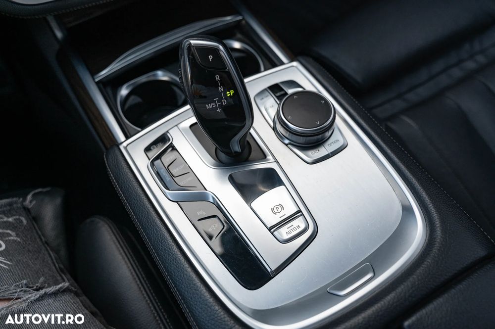 BMW Seria 7 740d xDrive - 24