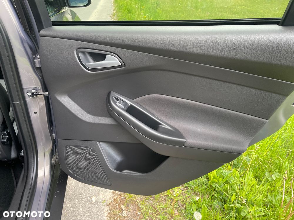 Ford Focus 1.6 TDCi DPF Start-Stopp-System Titanium - 31