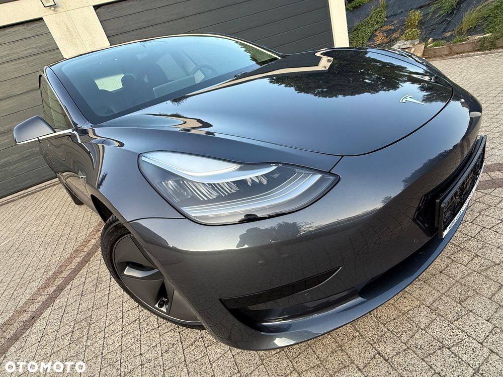 Tesla Model 3 - 7