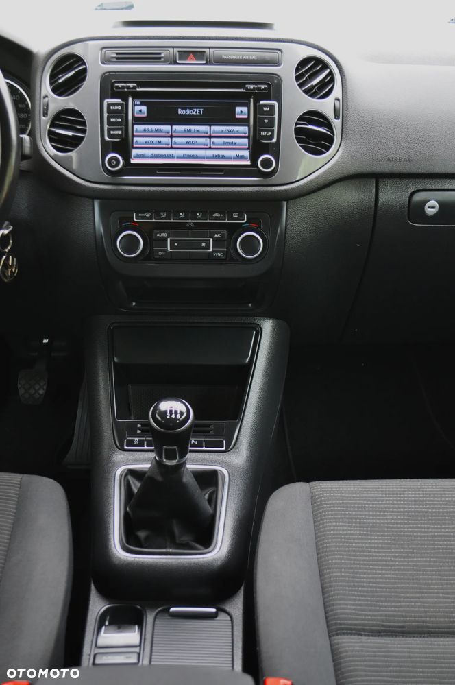 Volkswagen Tiguan 2.0 TDI DPF BlueMotion Technology Exclusive - 17