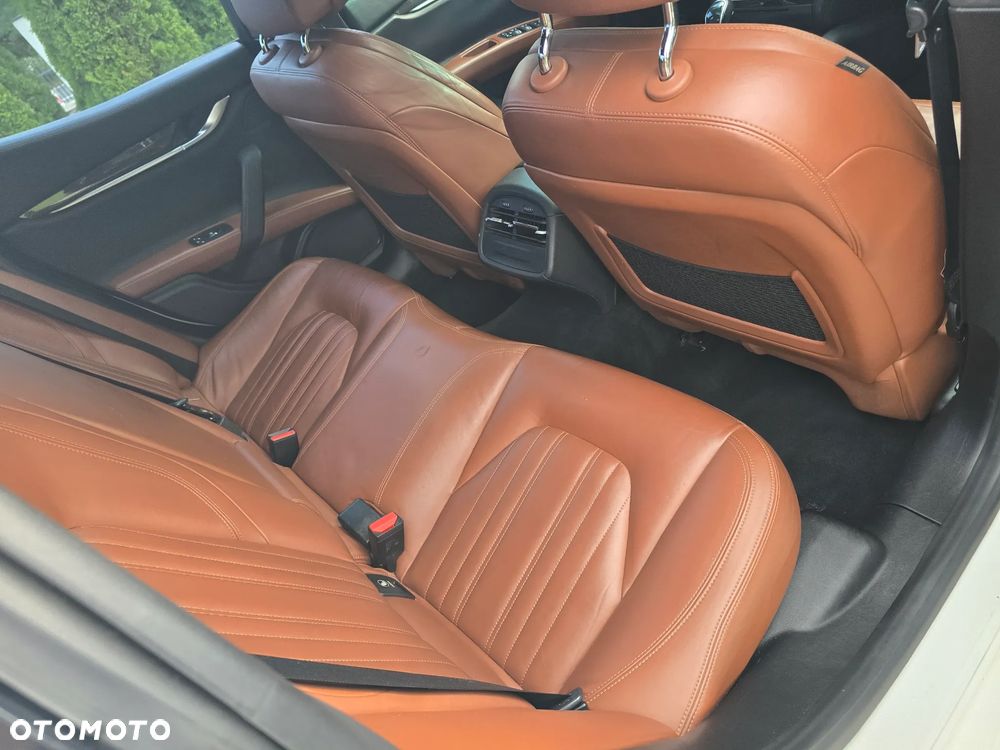 Maserati Ghibli - 18