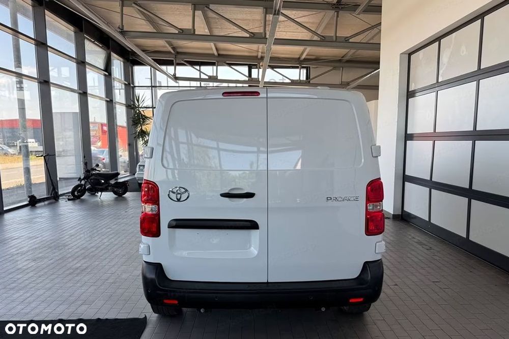 Toyota Proace Medium Active 1.5 120KM - 6