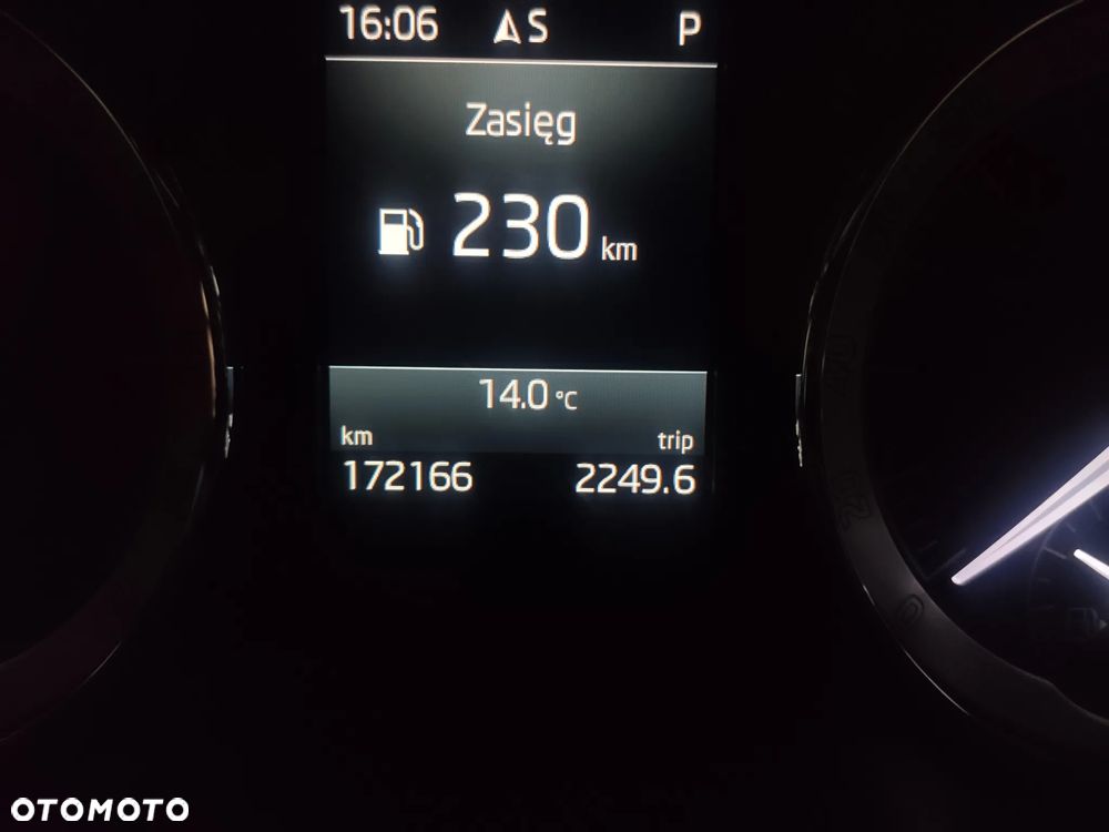 Skoda Octavia 1.6 TDI DSG Clever - 17