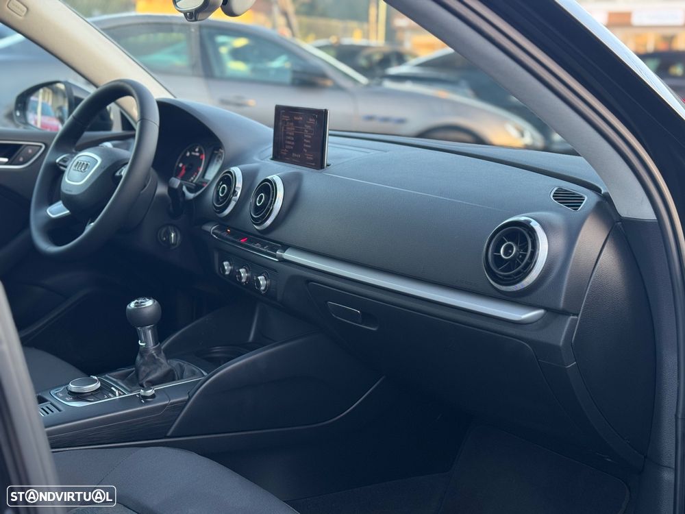 Audi A3 Limousine 1.6 TDI Attraction - 20