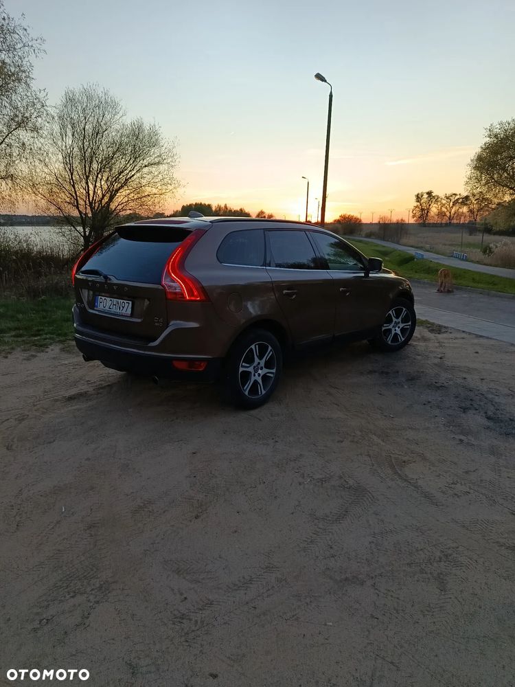 Volvo XC 60 2.4D AWD Momentum - 8